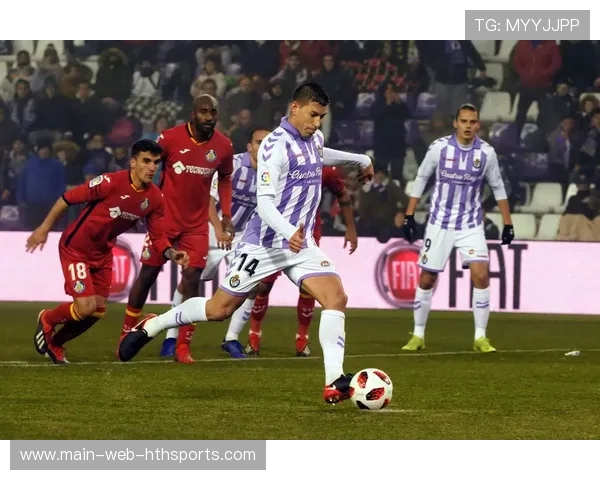 本泽马加盟利雅得新月，完成首场分组对抗